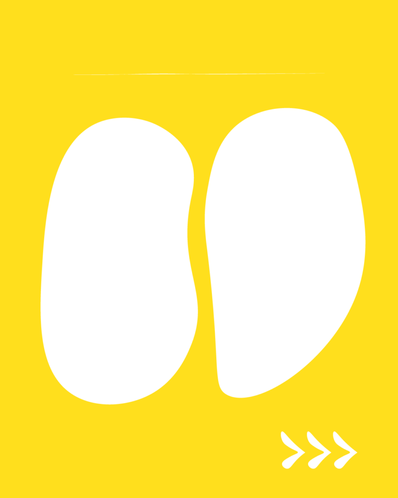 鮮やかな黄色の背景の中央に、白い大きな不定形のシェイプが1つ配置されたデザイン。左上には小さな白い円、右下には右を指す3つの白い矢印（>>>）が描かれています。
