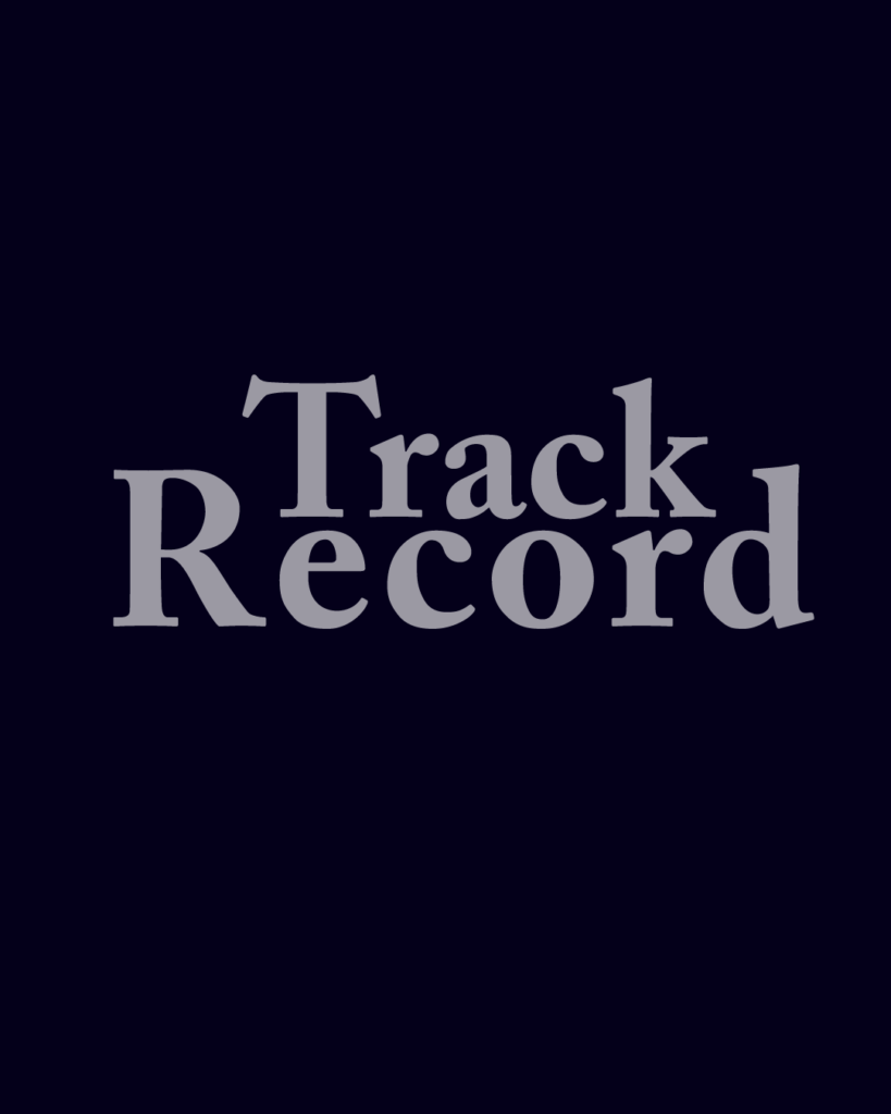 セリフ体の「Track Record」という文字情報、背景透過PNG、不透明度60%
